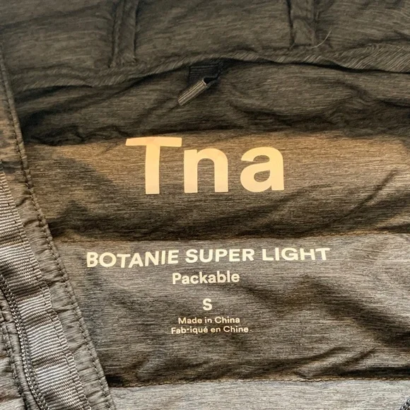 TNA women’s size small dark, charcoal, gray Hooded down Jacket - Picture 2 of 14